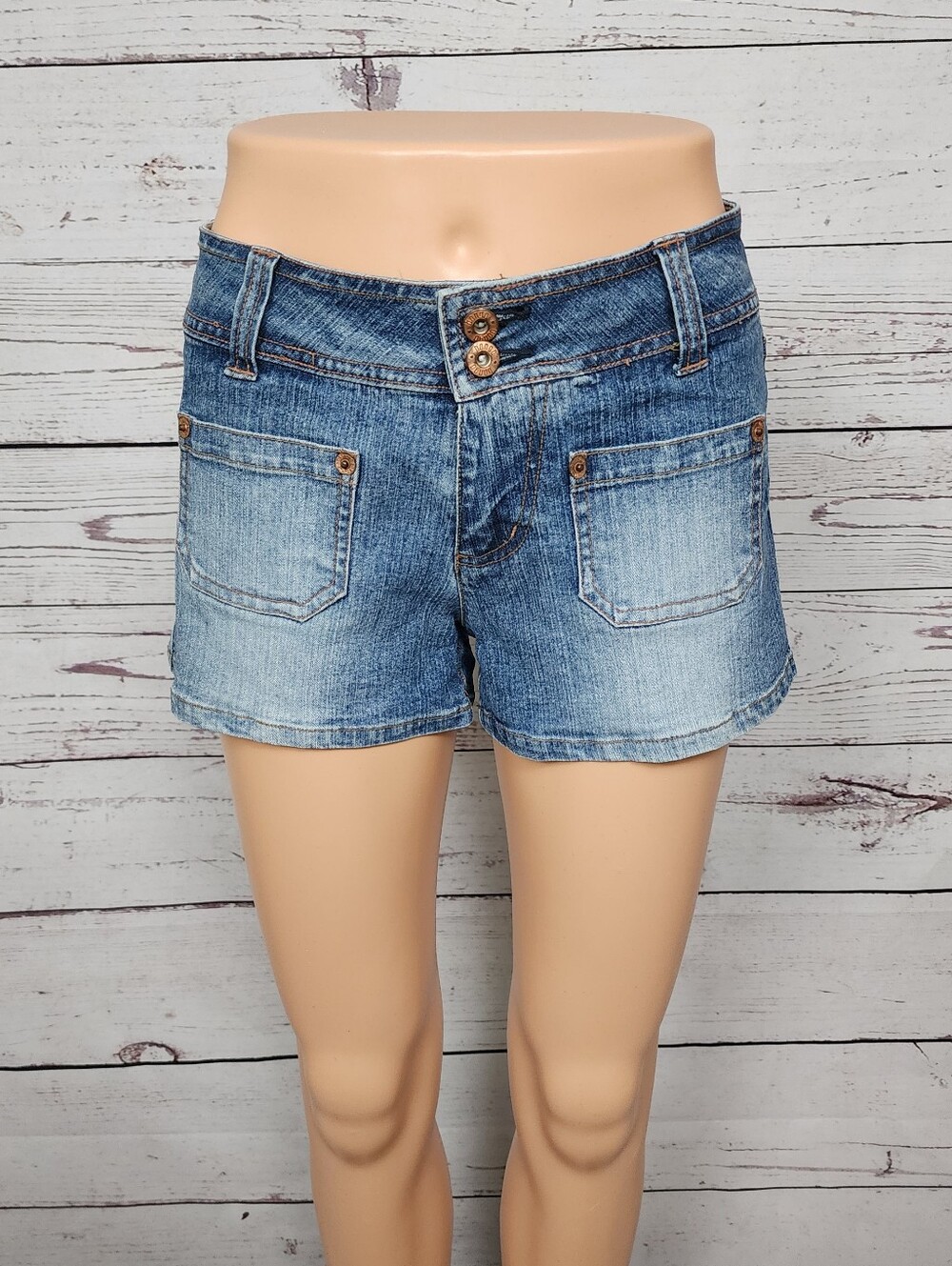 Bongo Vintage Y2K Low Rise Cargo Flap Pocket Denim Shorts Size 9 (8" Rise)